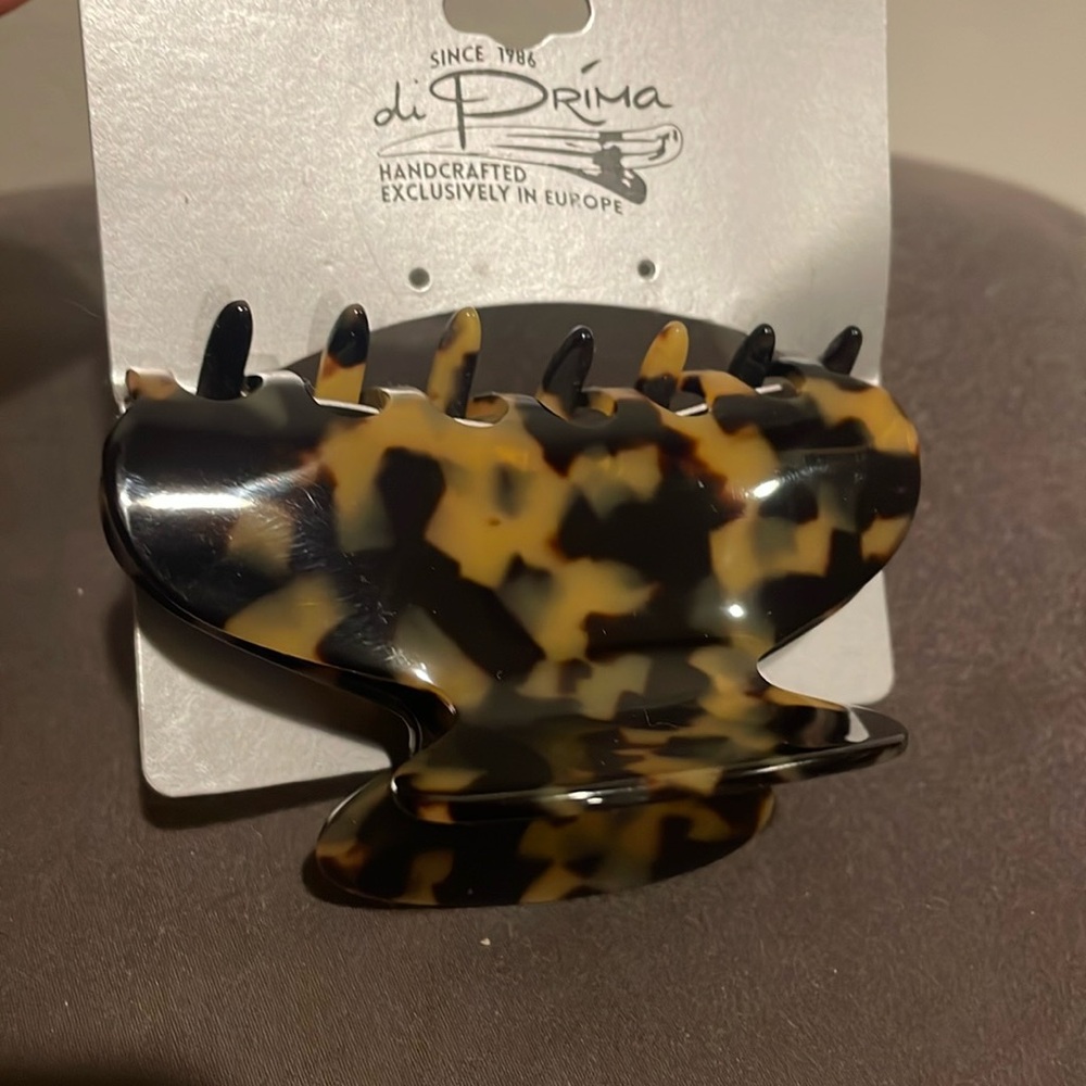 DiPrima handmade tortoiseshell claw clip
